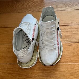 Givenchy White and Gold Men's Sneakers